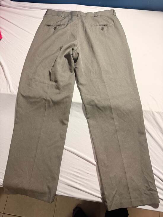 Kenneth Cole Reaction Men's 34 x 30 Grey Flat Front Dress Pants - Picture 6 of 7